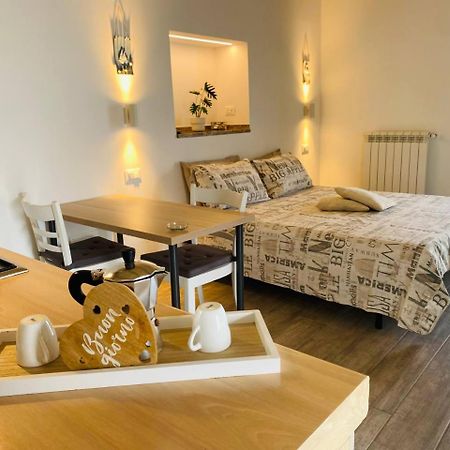 ロッカ・サン・ジョヴァンニCasa Venereアパートメント エクステリア 写真