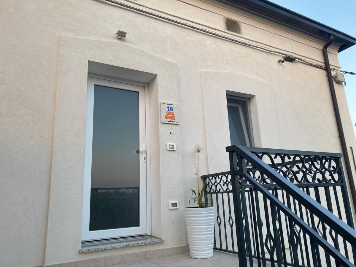 ロッカ・サン・ジョヴァンニCasa Venereアパートメント エクステリア 写真
